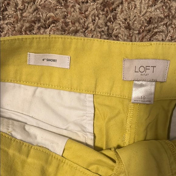 LOFT Women's Yellow Shorts - Picture 2 of 2